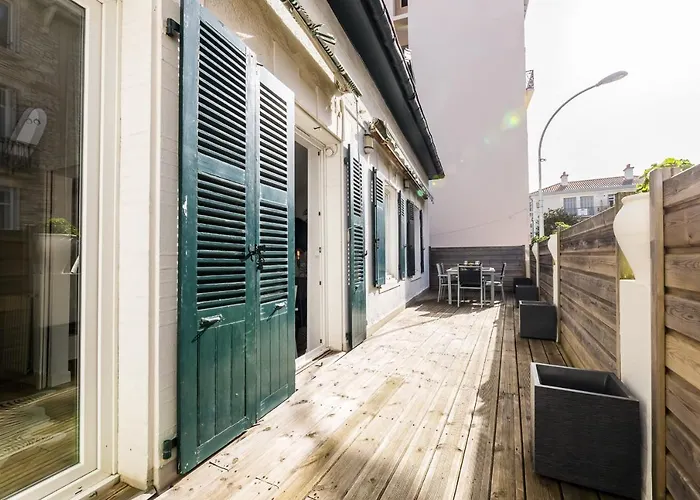 아파트 Pop Keyweek 3 Bedrooms With Terrace & Parking Center